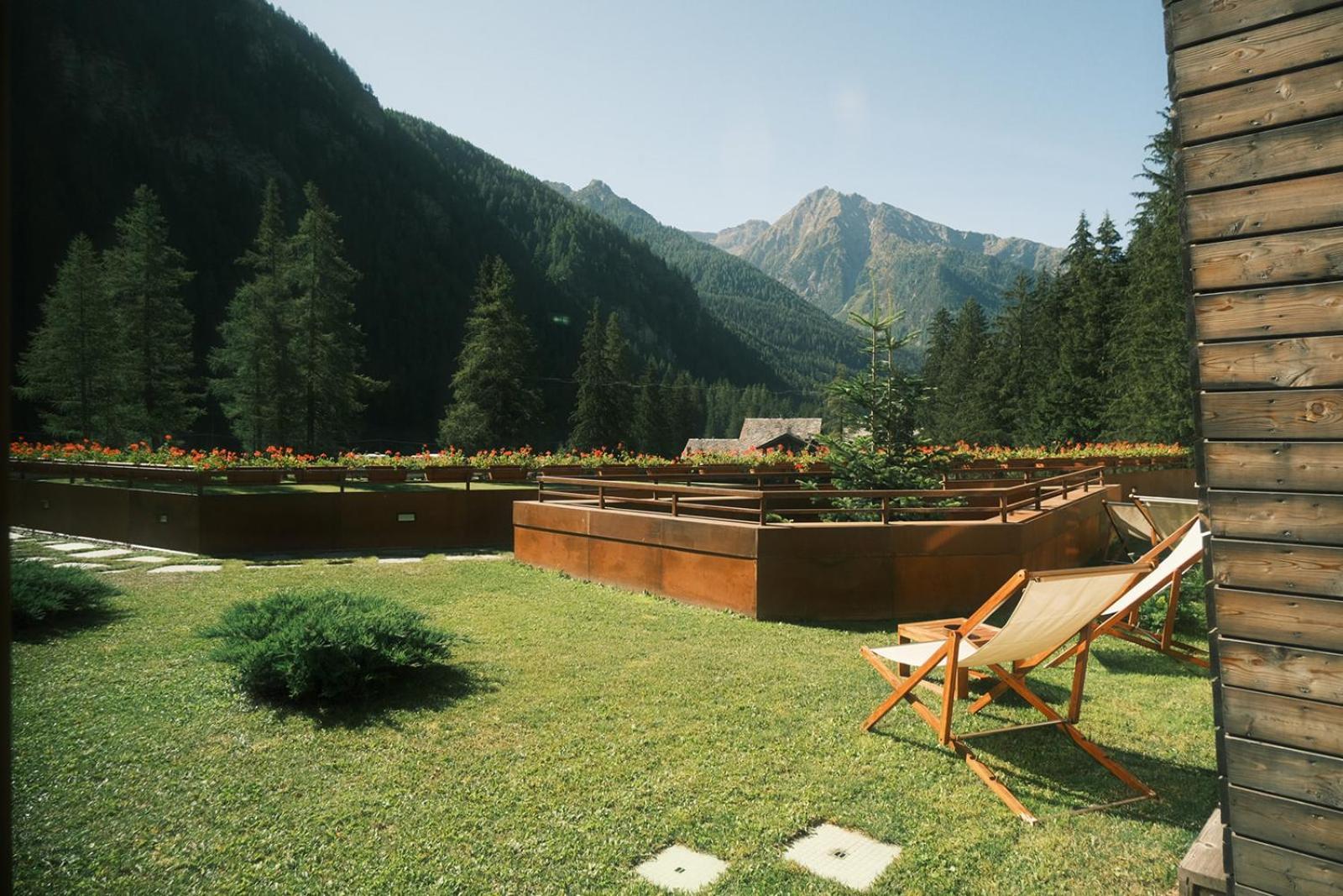 Aethos Monterosa Hotel Champoluc Exterior photo