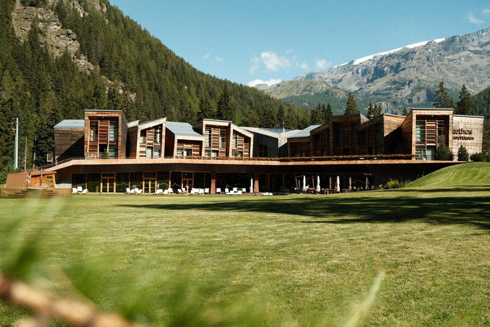 Aethos Monterosa Hotel Champoluc Exterior photo
