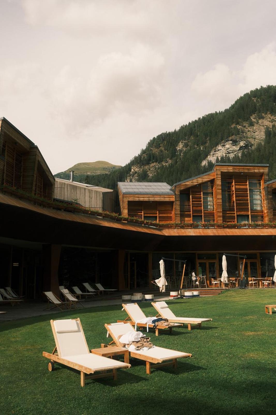 Aethos Monterosa Hotel Champoluc Exterior photo